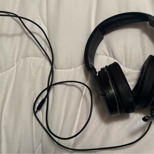 Black Wired Headphones turtle beach